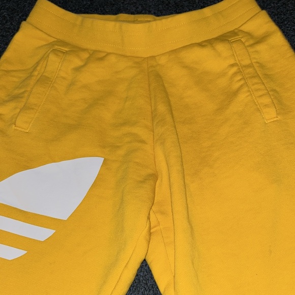 Adidas Boys Shorts Small 9/10 years old - Picture 3 of 5